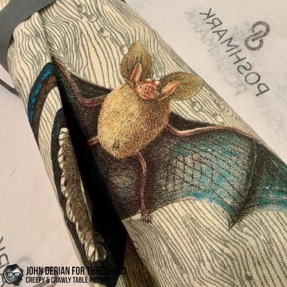 JOHN DERIAN CREEPY & CRAWLY TABLE RUNNER FOR THRESHOLD BAT FROG SNAKE HALLOWEEN - Picture 7 of 9